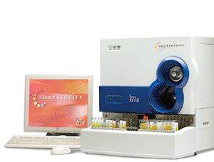 Imagen: iChemVelocity maneja cargas altas de trabajo (Fotografía cortesía de Iris Diagnostics).